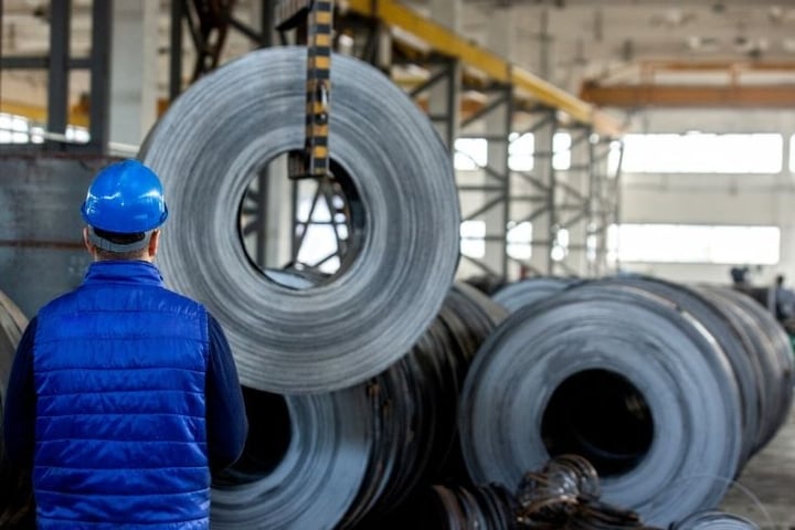 steel_rolls_factory_compressed